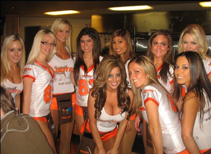 Hooters2.jpg