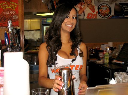 Hooters7.jpg