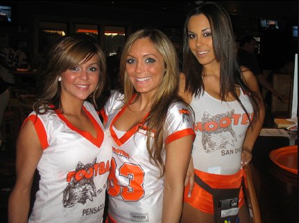 hooters.jpg